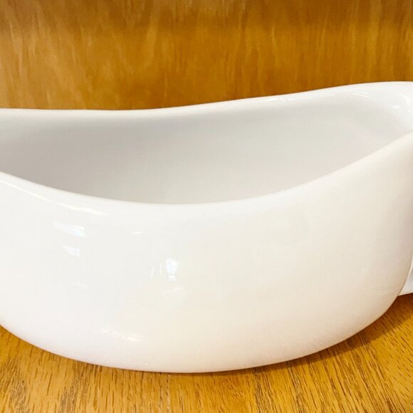 Target home collection white ceramic gravy boat - Picture 9 of 12